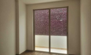 DEPARTAMENTO EN VENTA CON PATIO, CERCA DE LA HERRADURA