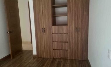 DEPARTAMENTO EN VENTA CON PATIO, CERCA DE LA HERRADURA