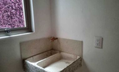 DEPARTAMENTO EN VENTA CON PATIO, CERCA DE LA HERRADURA