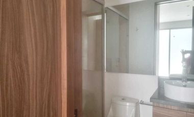 DEPARTAMENTO EN VENTA CON PATIO, CERCA DE LA HERRADURA