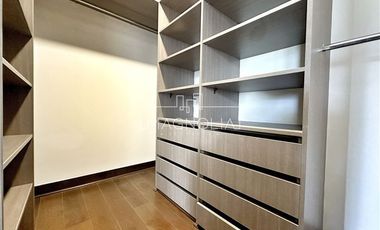 Departamento en Venta en LUMINOSO Y AMPLIO DEPARTAMENTO EN VITACURA