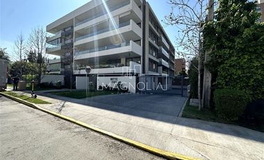 Departamento en Venta en LUMINOSO Y AMPLIO DEPARTAMENTO EN VITACURA