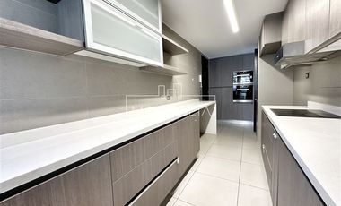 Departamento en Venta en LUMINOSO Y AMPLIO DEPARTAMENTO EN VITACURA