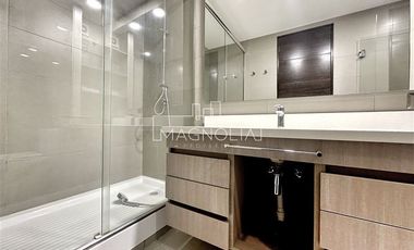 Departamento en Venta en LUMINOSO Y AMPLIO DEPARTAMENTO EN VITACURA