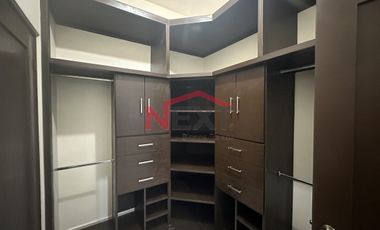 SE VENDE CASA EN LOS REALES