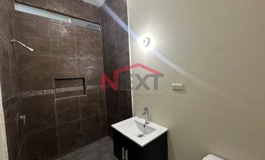 SE VENDE CASA EN LOS REALES