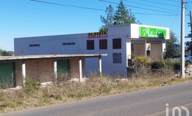 Local comercial a pie de carretera en Pueblo magico de Huasca. Hgo.
