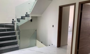 Casa en Venta en Valle Imperial - Coto Maya 125