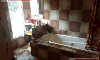 Casa en  con pileta en Ingeniero Maschwitz muy buen acceso