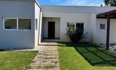Venta| Casa| 5 Ambientes| Costa Esmeralda| Barrio Deportivo I