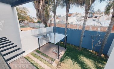 VENTA DE CASA EN LOMAS DE LAS AMERICAS SUR