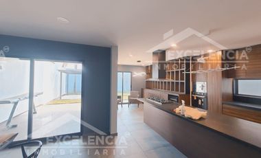 VENTA DE CASA EN LOMAS DE LAS AMERICAS SUR