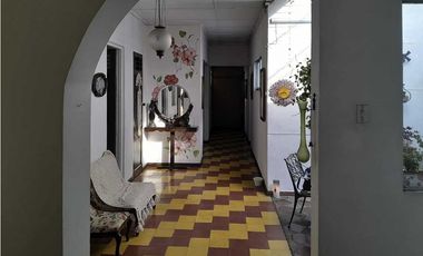 VENTA CASA 2DO PISO BARRIO BOSTON MEDELLIN