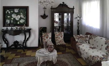 VENTA CASA 2DO PISO BARRIO BOSTON MEDELLIN