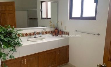 CASA EN RENTA EN TEQUISQUIAPAN  AMUEBLADA EN GRANJAS RESIDENCIALES. Adri