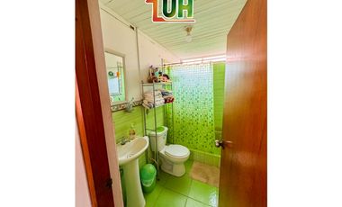 00623-VENDO DOS VIVIENDAS ECOLOGICAS-YARINACOCHA-EN ESQUINA-AT 275 M2