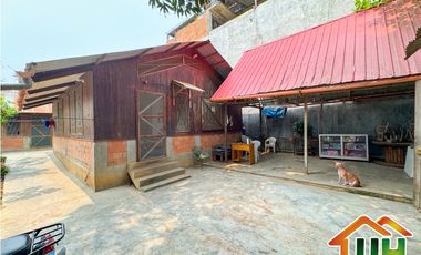 00623-VENDO DOS VIVIENDAS ECOLOGICAS-YARINACOCHA-EN ESQUINA-AT 275 M2