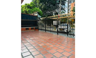 SE ALQUILA HERMOSO APARTAMENTO EN EL BARRIO LA FLORA- CALI