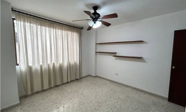 SE ALQUILA HERMOSO APARTAMENTO EN EL BARRIO LA FLORA- CALI