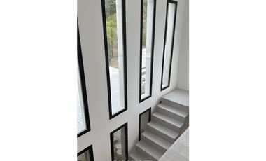 VENTA DE CASA EN COSTA ESMERALDA