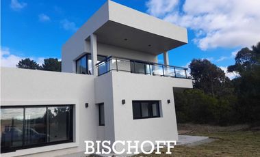 VENTA DE CASA EN COSTA ESMERALDA