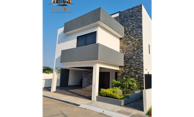 Oportunidad de Inversión Residencial Junto al Río Sala de Cine.