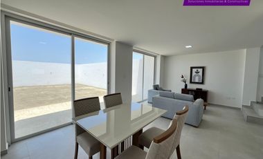 Casa terminada, por estrenar dentro de Urbanización, Sur de Manta.