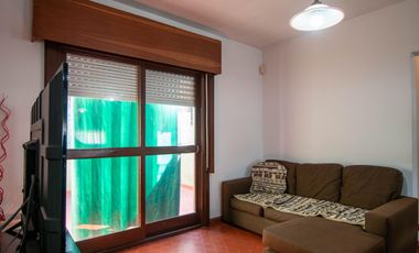 Galpón en Venta con Departamento en Planta Alta.