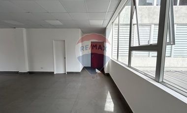 OFICINA EN ARRIENDO