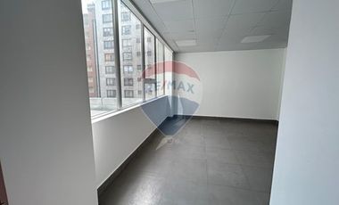 OFICINA EN ARRIENDO