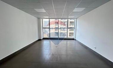 OFICINA EN ARRIENDO