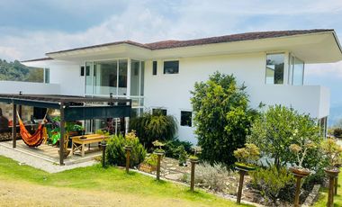 Arriendo - Elegante Y Sofisticada Casa En Yerbabonita, Sopó