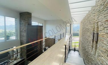 ALQUILO ESPECTACULAR CASA EN LA CALERA