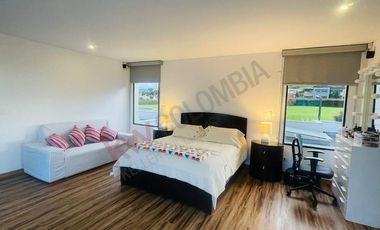 ALQUILO MAGNIFICA CASA EN LA CALERA