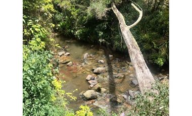 Casa de Lujo en La Calera cerca al Río Teusaca