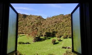 Casa de Lujo en La Calera cerca al Río Teusaca