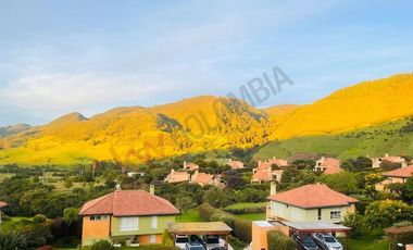 Arriendo HERMOSA CASA MACADAMIA LA CALERA