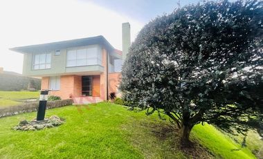 Arriendo HERMOSA CASA MACADAMIA LA CALERA