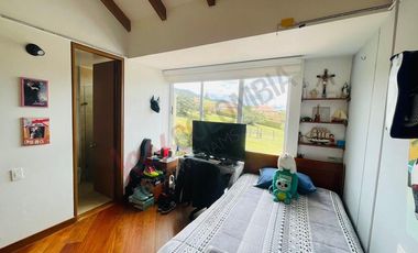 ALQUILO CASA MACADAMIA LA CALERA