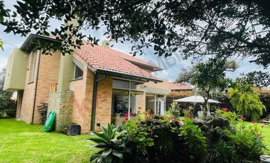 ALQUILO CASA MACADAMIA LA CALERA