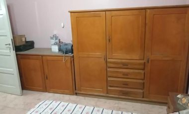Casa a reciclar en venta - 4 Dormitorios 4 Baños - 290Mts2 - Caseros