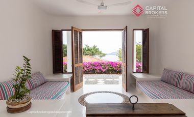 Casa de Lujo en Venta en Ixtapa Frente al Mar