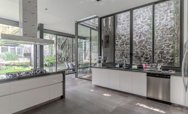 Casa en Venta en JARDINES DEL PEDREGAL