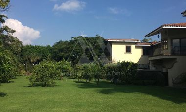Venta Casa en Fraccionamiento en Residencial Sumiya / Jiutepec - Morelos
