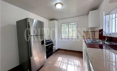 Oportunidad! Se Vende Casa Campestre con Piscina