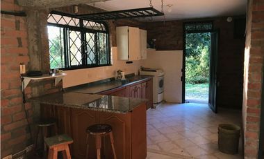 SE ARRIENDA HERMOSA CASA CAMPESTRE EN CERRITOS