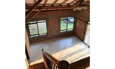 SE ARRIENDA HERMOSA CASA CAMPESTRE EN CERRITOS