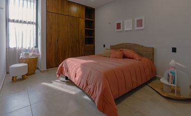 Hermosa casa equipada y con paneles solares.