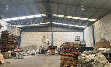 Venta de Bodega Industrial con inquilino en San Juan