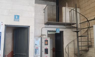 Venta de Bodega Industrial con inquilino en San Juan